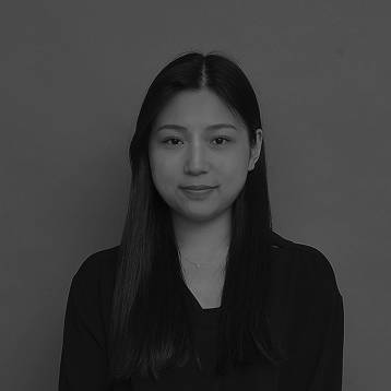 写真：小高 結衣のモノクロ画像
